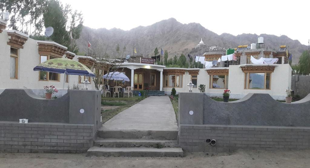 Hotel Mandalchan Leh Exterior photo
