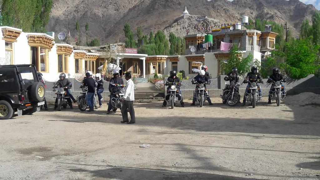 Hotel Mandalchan Leh Exterior photo